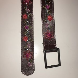 brown flower belt